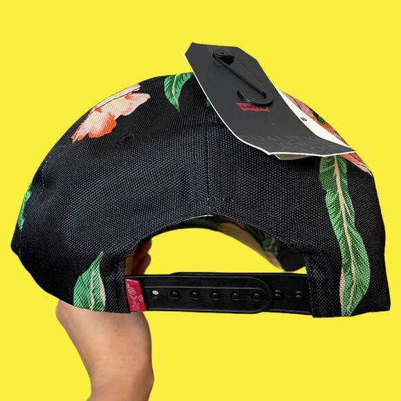 NWT Levi’s Floral Dad Hat - Picture 3 of 4